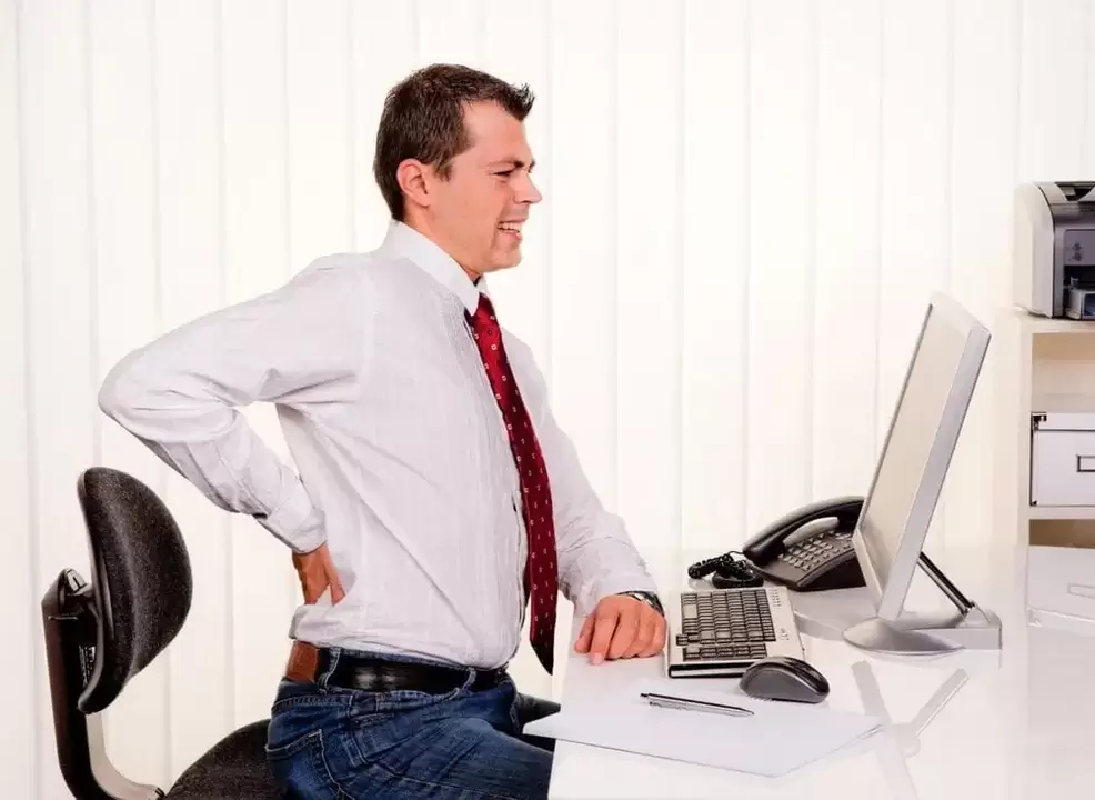 back pain caused by osteochondrosis during sedentary work